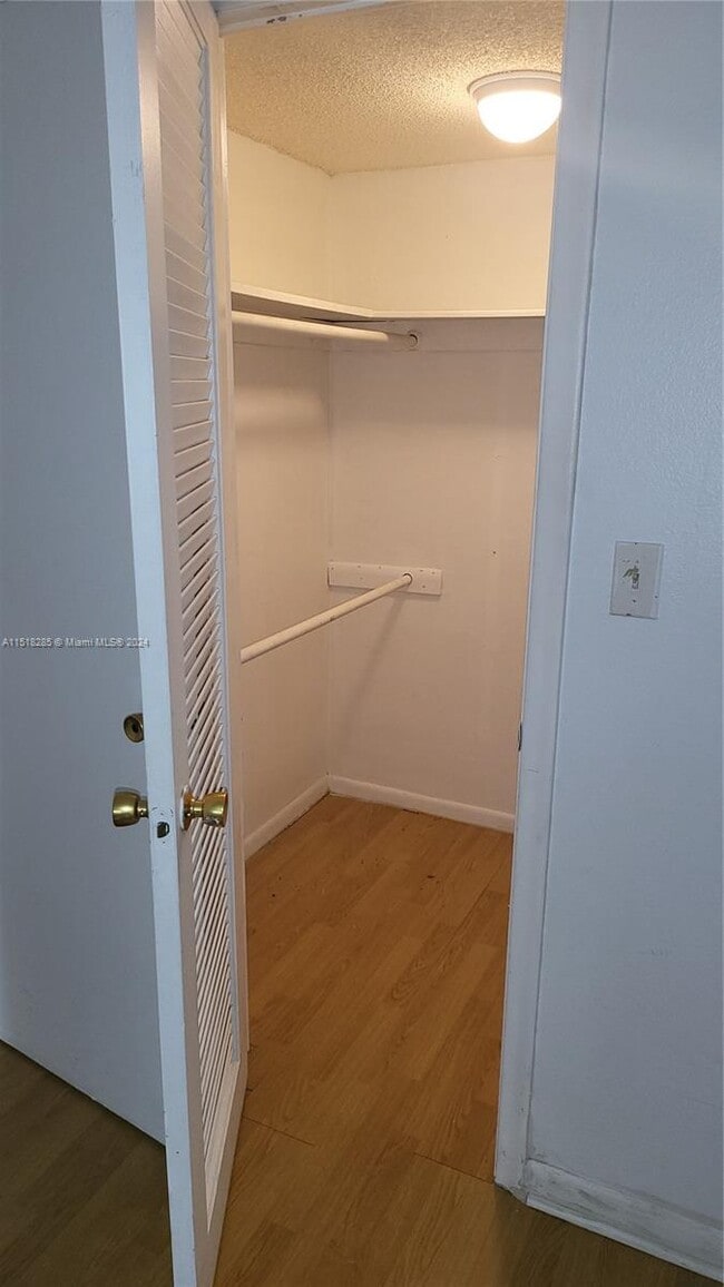 Photo - 1001 NE 14th Ave Unit 201
