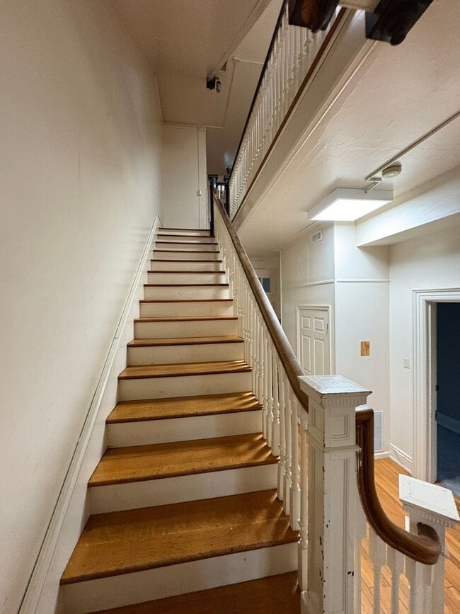 Photo - Spacious apartment in Lynchburg close to University of Lynchburg!