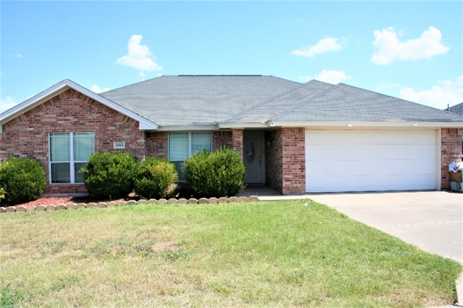 Building Photo - 2805 Selman Dr Rental