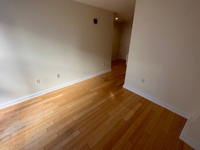 Photo - 32 Boylston St