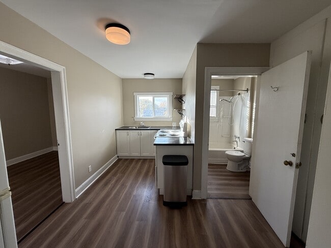 Photo - 400 Lutz St Unit 4