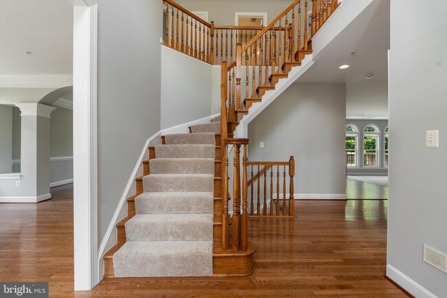 Photo - 15436 Symondsbury Way