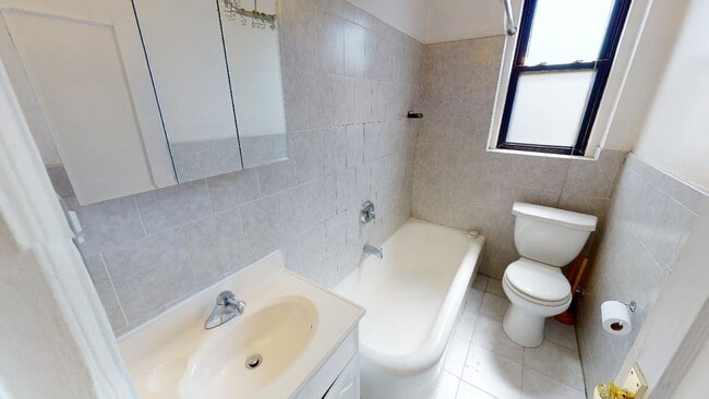 Photo - 108-02 72nd Avenue