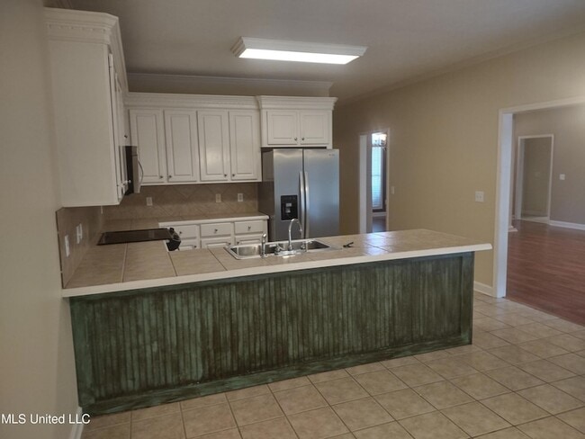 902 Glen Cove