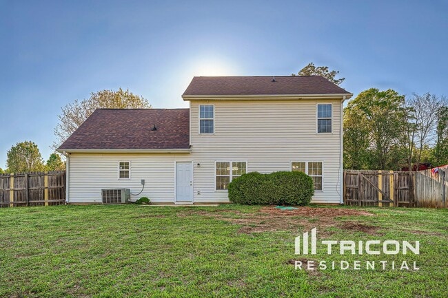 Photo - 1504 Riverglen Dr