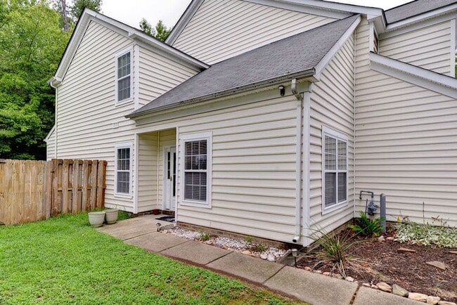 Photo - Spacious Duplex in Willow Lakes