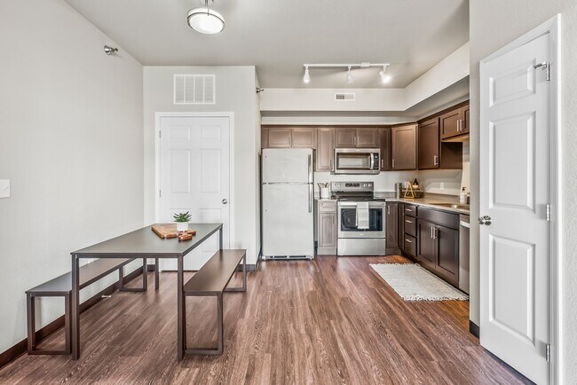 2 Bed/2 Bath Condo - Meadowbrook Apartments