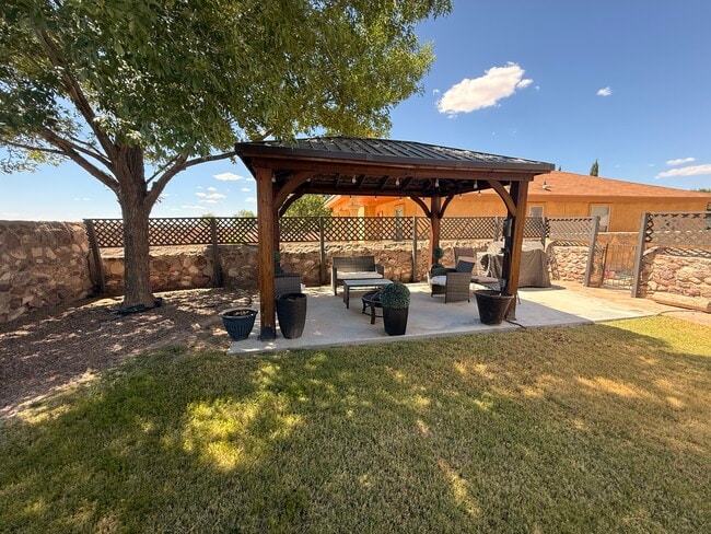 Photo - 836 Sunset Park Dr