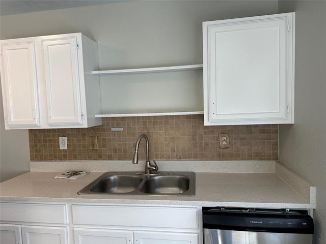 Photo - 506 Red Oak Dr