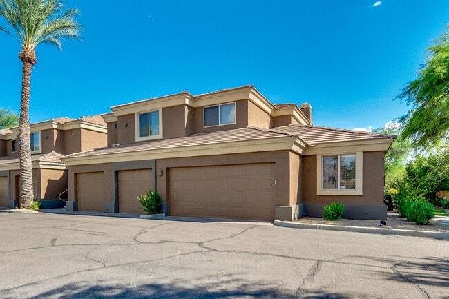 STUNNING UPDATED 1 BED / 1 BATH BILTMORE A... - STUNNING UPDATED 1 BED / 1 BATH BILTMORE A... House