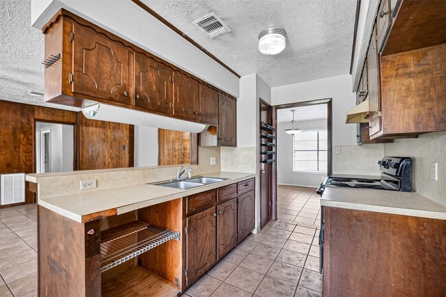 Photo - 3602 Cedarcrest Dr
