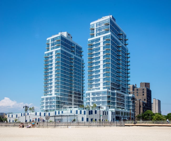 Building Photo - Ocean Drive