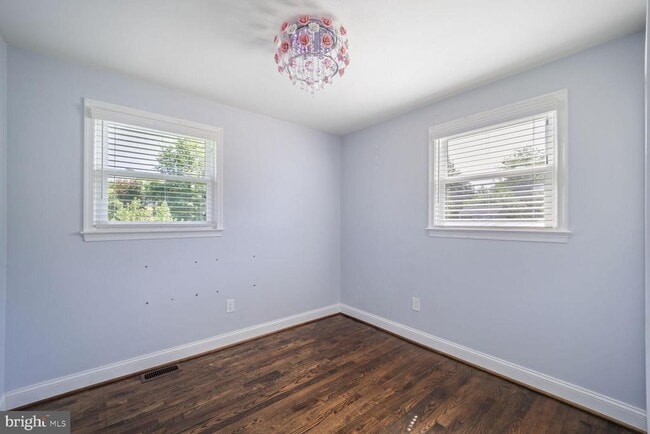 Photo - 9708 Glen View Dr