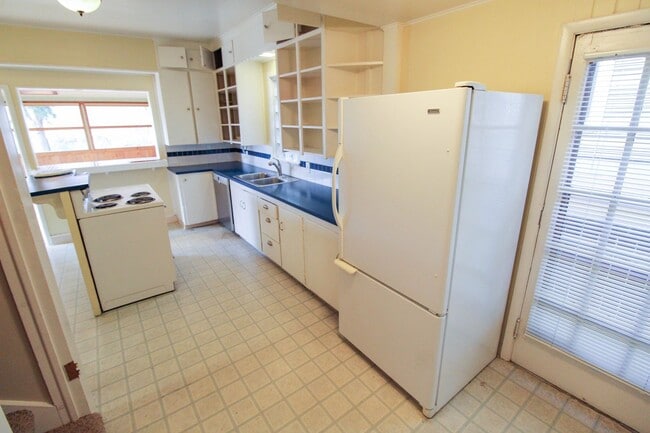 Photo - 1212 S Oak St Unit #2