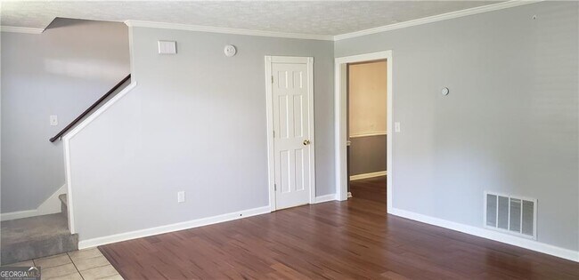 Photo - 760 Indian Lake Dr NW