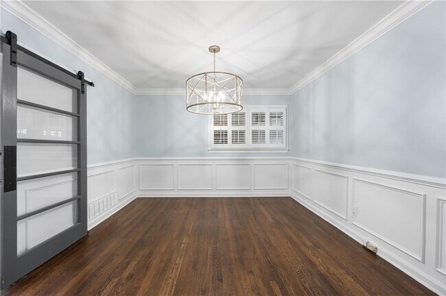 Photo - 128 Osner Dr NE