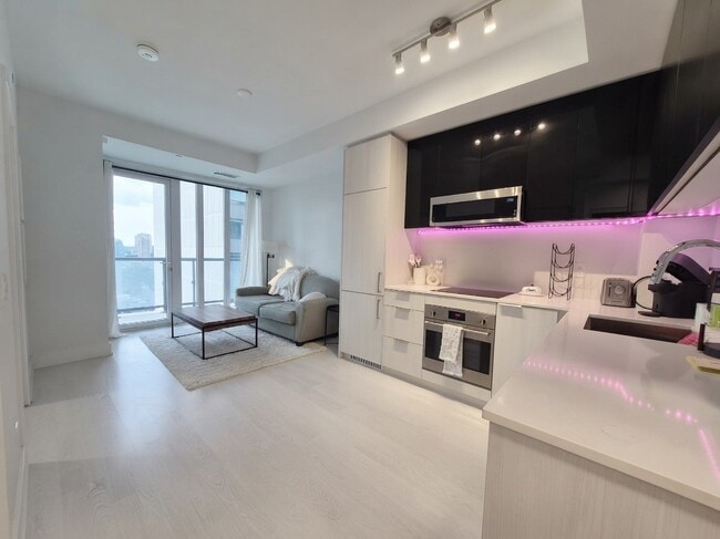 Building Photo - 1607-308 Jarvis Street Toronto Unit 1607