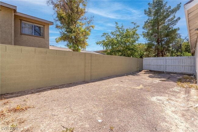 Building Photo - 6417 Addely Dr Rental