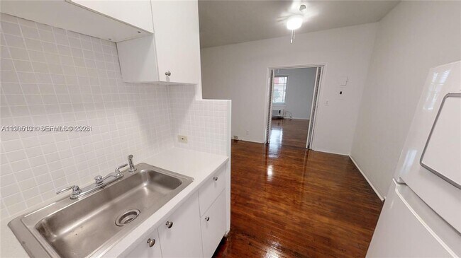 Photo - 639 12th St Unit 3