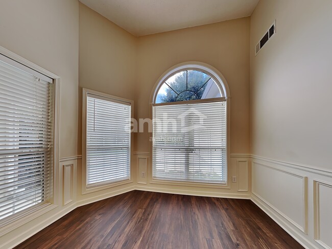 Photo - 1552 Armende Cir