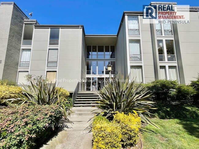 Photo - 1051 Beach Park Blvd Unidad 114
