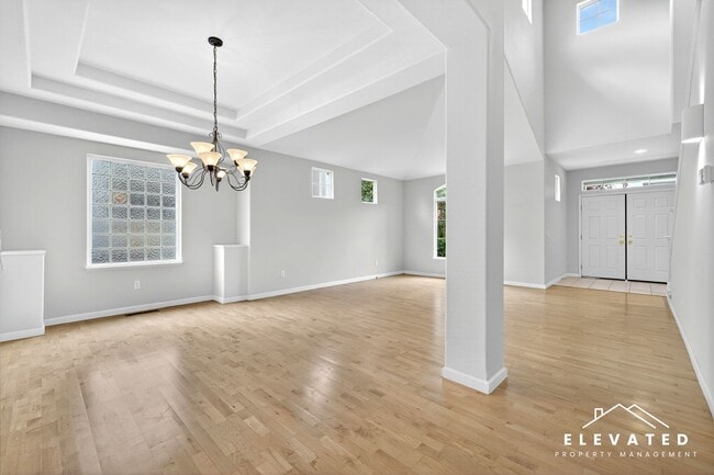 Photo - 5412 Sharon St