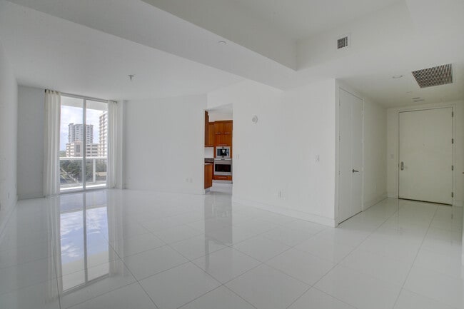 Photo - 15901 Collins Ave Unit 505