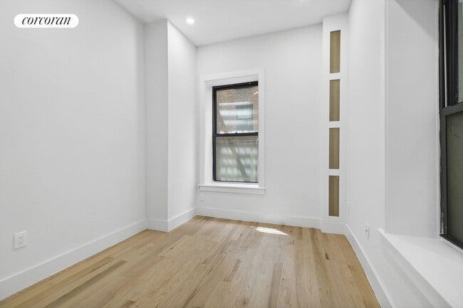 Photo - 202 W 96th St