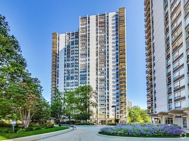 Building Photo - 1360 N Sandburg Ter Unit 1707 Rental