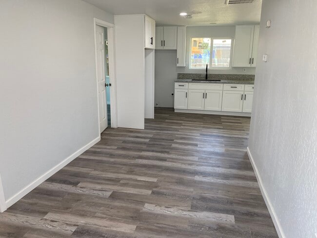 Photo - 402 Vine St Unit A