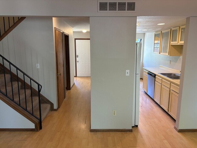 Photo - 2643 Grapewood Ln