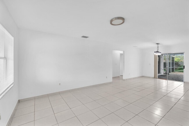 Photo - 10985 Christopher Ave