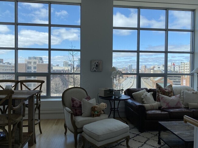 359 Newbury St Unit 404