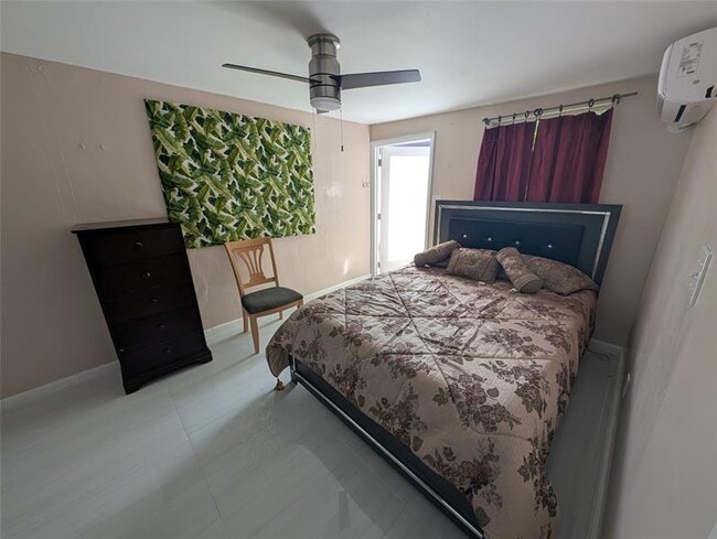 Photo - 2453 NW 73rd Ave