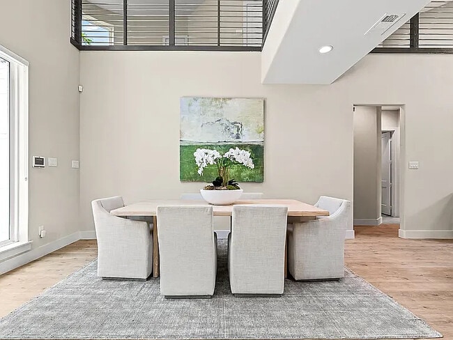 Photo - 704 Kessler Lake Dr