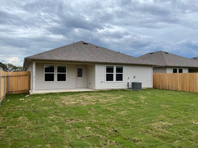 Photo - 4 BR/ 2BA - 1612 SF - Seguin in Arroyo Ranch!