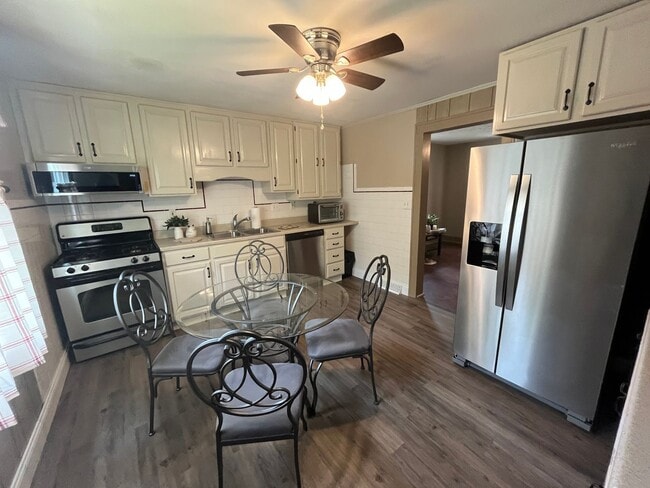 Photo - Two Bedroom in East Alton