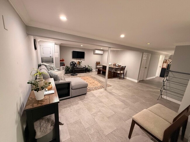 Photo - 23 S 2nd St Unit Lower level