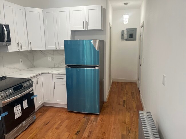 Photo - 535 Van Cortlandt Park Ave Unit 2nd Floor-3 Bedroom