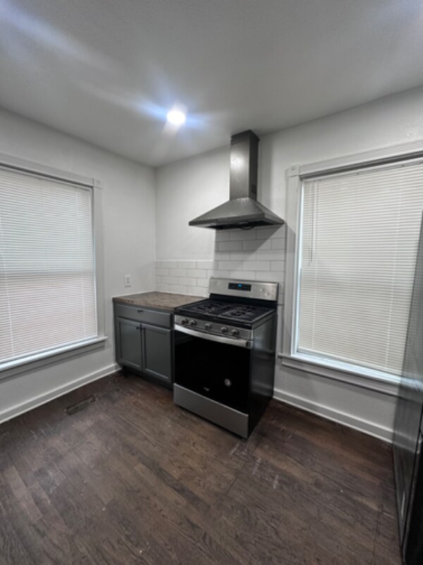 Photo - 3304 Davenport St