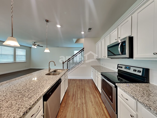 Photo - 4911 Trayton Ave