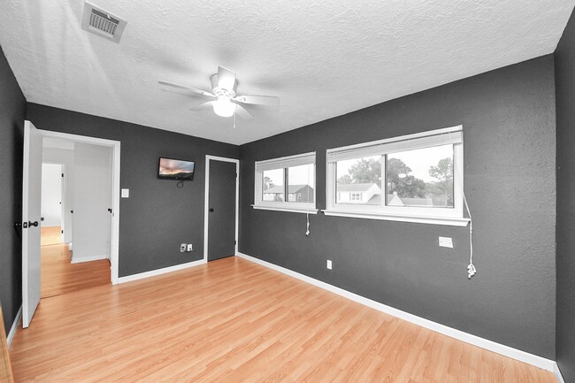 Photo - 601 E Castle Harbour Dr