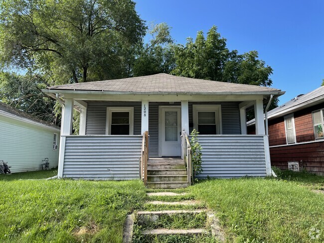 Building Photo - 1208 E Dayton St Rental