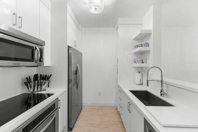 Photo - 550 Okeechobee Blvd Unit 612