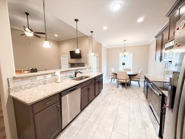 Photo - 1727 Oak Frst Dr