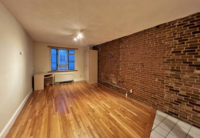 Photo - 12 Mt Auburn St Unit 6
