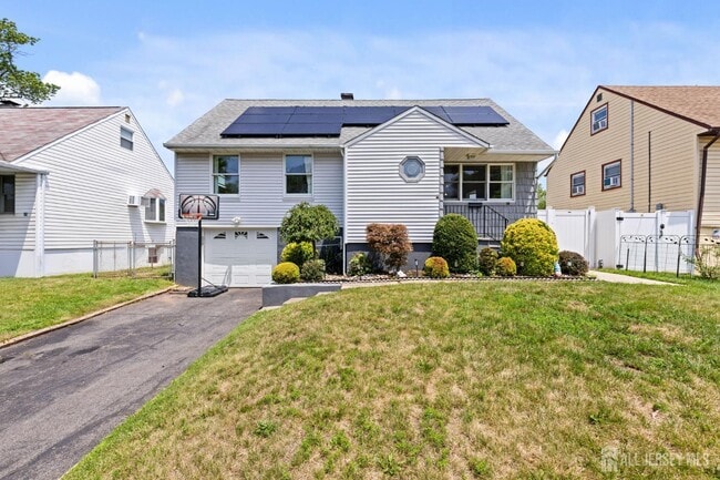 Photo - 90 Maryknoll Rd