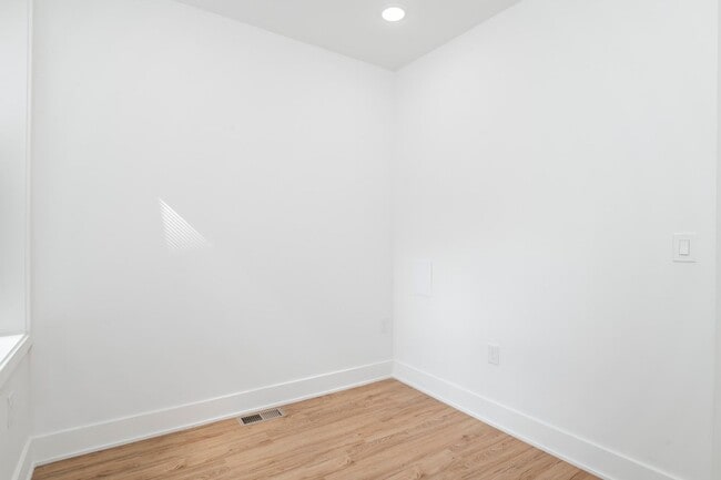 Photo - 3312 W Cumberland St Unit 1