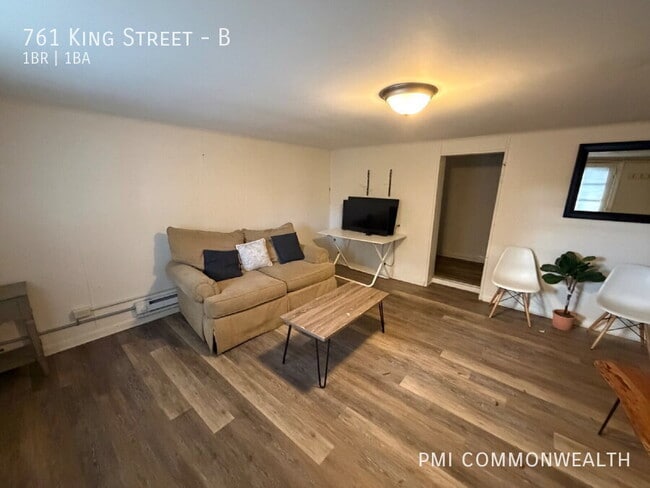 Photo - 761 King St Unit B