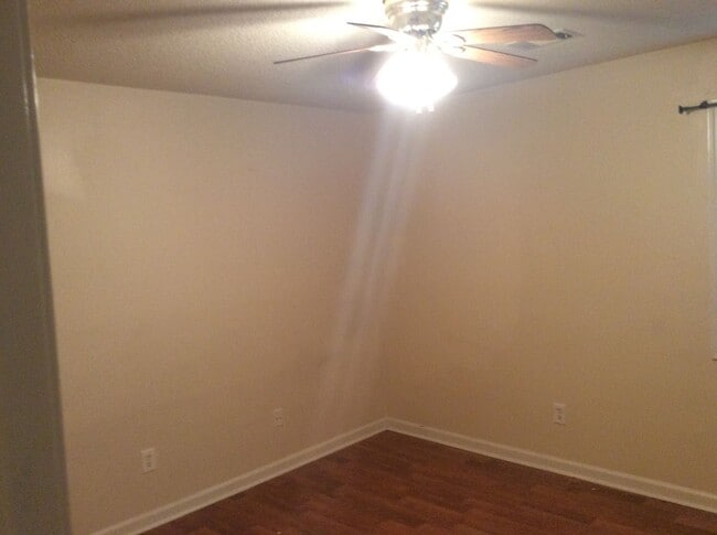 Photo - 4101 Hawthorne Cir Unit 2